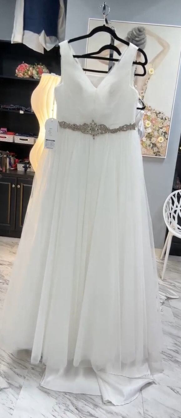 Private Label Tulle Layered  Line V-neck Wedding Dress Rhinestone Belt Sz 12